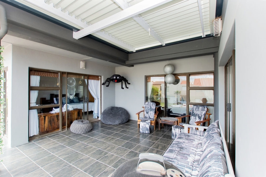 7 Bedroom Property for Sale in Myburgh Park Western Cape